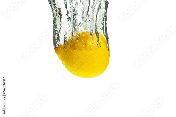 Obraz Lemon under the water