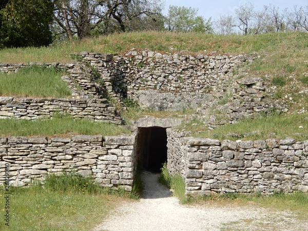 Fototapeta Tumulus de Bougon, Deux-Sèvres, Poitou, France