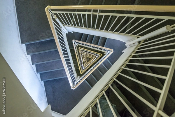 Obraz 三角形の螺旋階段