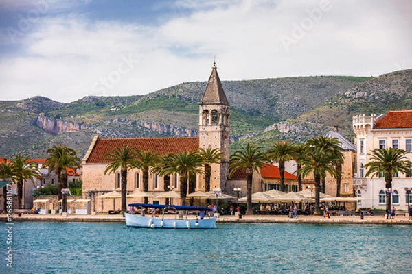 Fototapeta Old town of Trogir in Dalmatia, Croatia. Trogir old town. Near Split in Croatia. The picturesque and historical city of Trogir in Balkan, Dalmatia, Croatia.