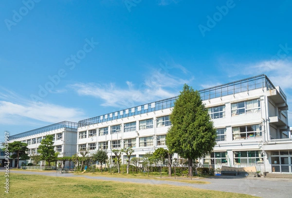 Obraz 学校の校舎と青空