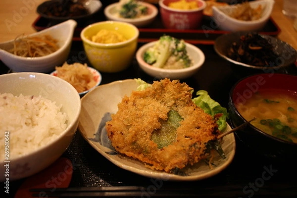 Obraz 野菜たっぷりのヘルシーな和定食