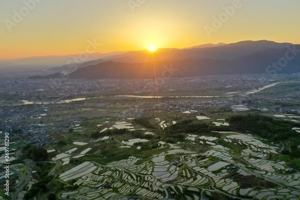 Obraz 姨捨の棚田と日の出
