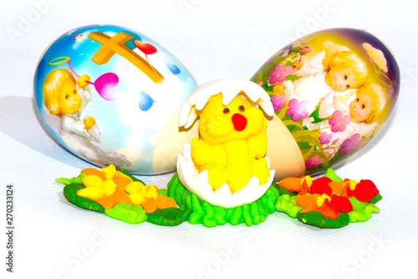 Fototapeta Perfect colorful handmade easter eggs and chicken isolated on a white
