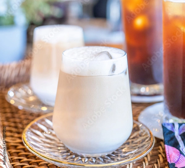 Fototapeta Coffee time with friends, cups of drink in coffeehouse, party concept, happy hangout together in cafe, lifestyle, copy space, top view, close up