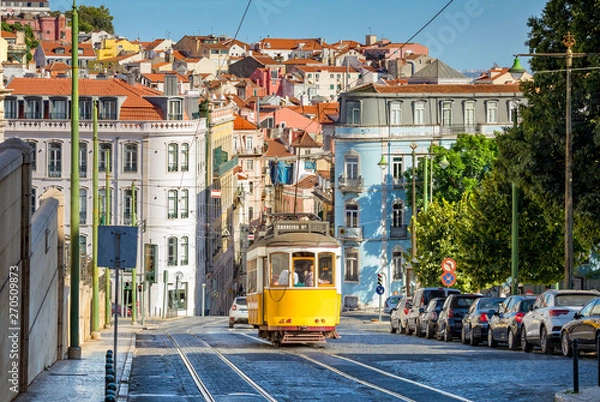 Obraz Tramwaj w linii 28 w Lizbonie, Portugalia