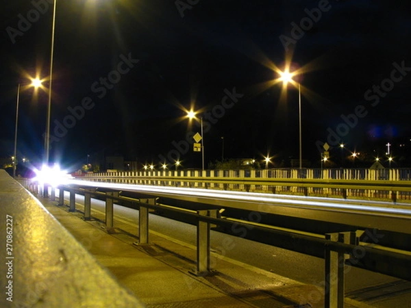 Fototapeta miasto nocą