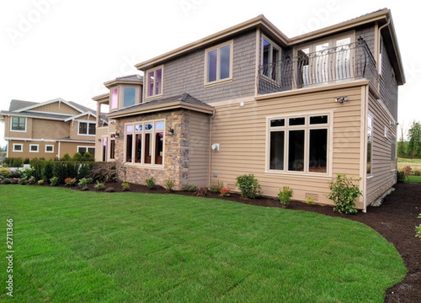 Obraz podwórko z ładnym trawnikiem