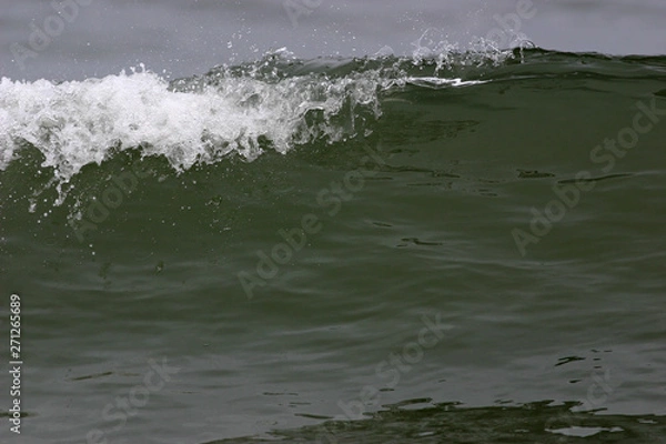 Fototapeta 高速シャッターで撮った海の波の形