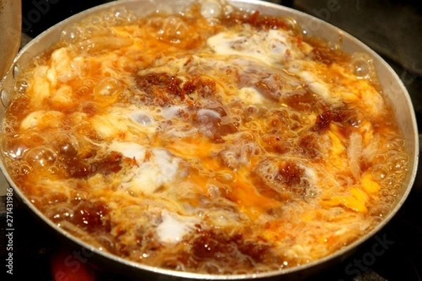 Obraz かつ丼作ってます！