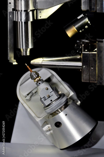 Obraz Single-Crystal X-ray crystallography diffractometer equipment for conducting experiments in laboratory.