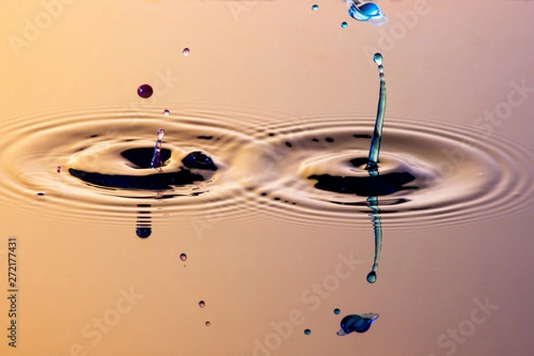 Obraz Two collision effect of two falling water drops - Drop Sculpture.