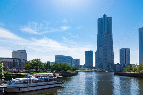 Fototapeta (神奈川県ｰ都市風景)青空の下のみなとみらい都市風景４