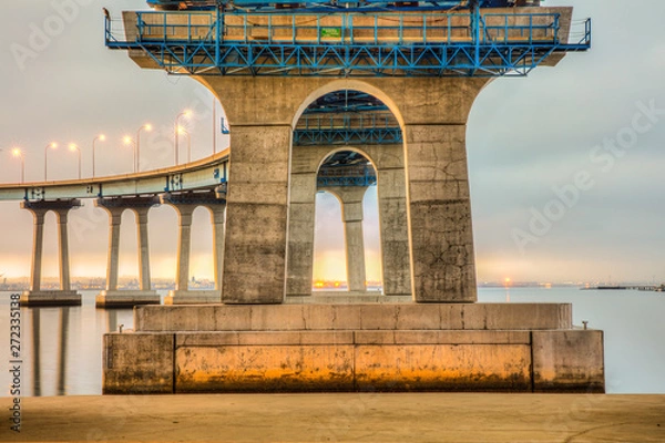 Obraz under the coronado bridge