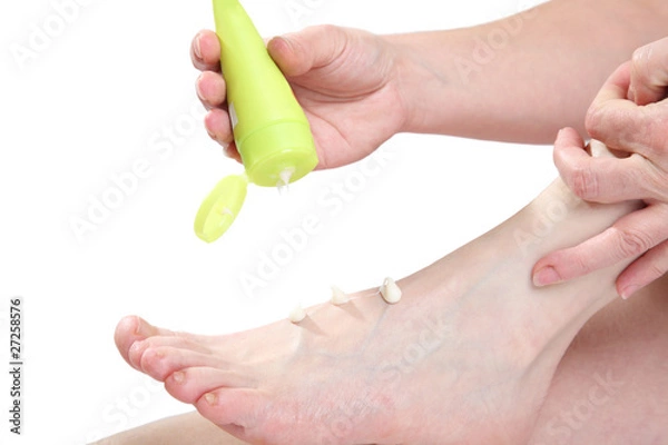 Fototapeta Füße eincremen