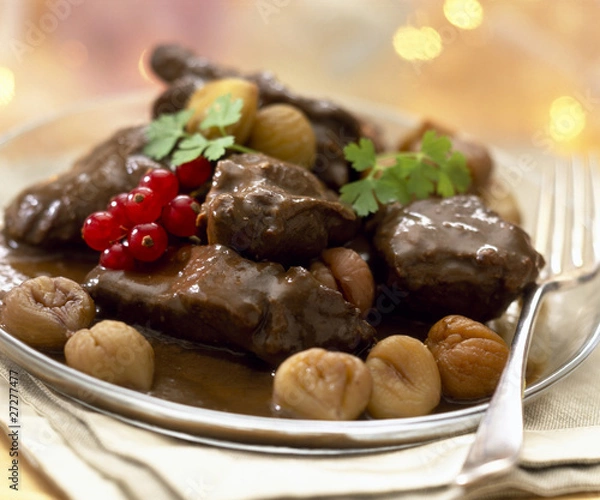 Fototapeta Civet de chevreuil aux marrons