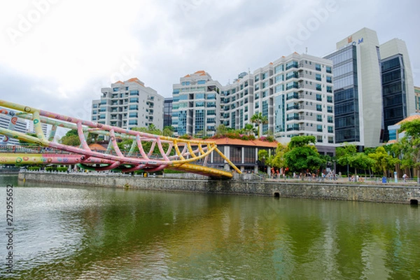 Obraz Alkaff Bridge, beautiful bridge over the river For walking along the Singapore River To roam Or exercise