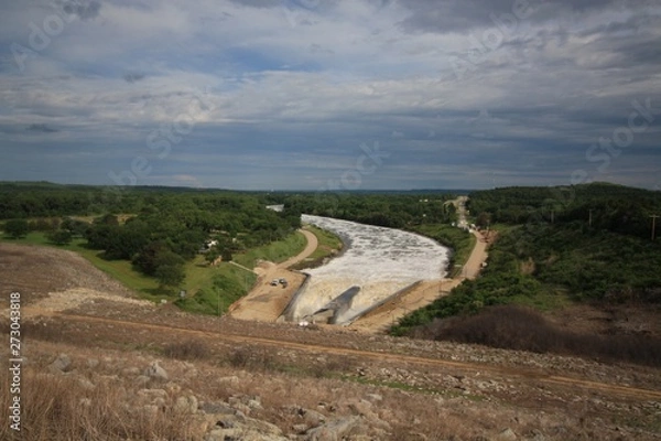 Obraz Outlet tubes Tuttle damn