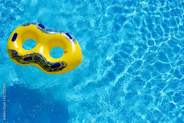 Obraz ring in blue swimming pool