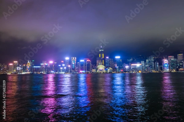 Fototapeta 香港 ビクトリアハーバー 夜景 曇天