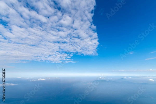 Fototapeta Peaks and seas of clouds under blue sky and white clouds, Emei Mountain, Sichuan Province, China