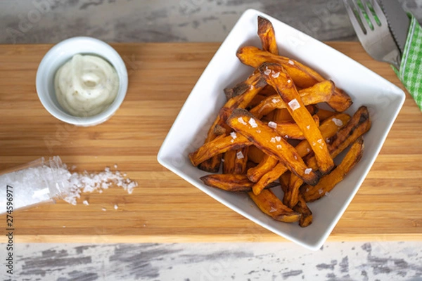 Obraz Süßkartoffelpommes mit Dip