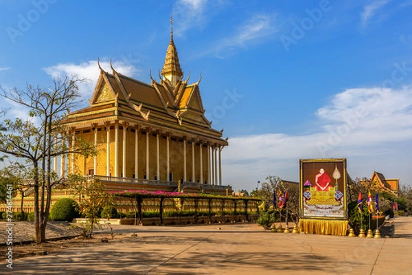 Fototapeta OUDONG, CAMBODIA  - FEBRUARY 13, 2019: Oudong Buddhist Monastery in Kampong Speu Province, Cambodia