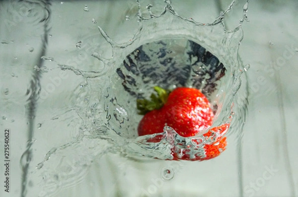 Fototapeta Strawberry Splash