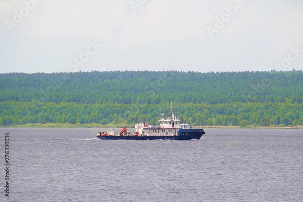 Obraz boat on the river