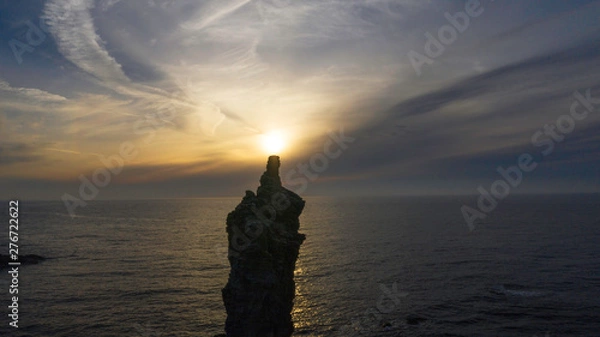 Obraz ドローンからみた隠岐の島のローソク岩