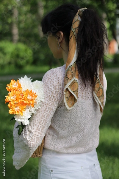 Obraz person with a bouquet