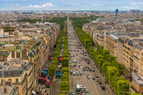 Obraz Great panoramic aerial view of the Avenue des Champs-Élysées, an avenue in the 8th arrondissement of Paris, towards the Place de la Concorde. It is one of the most recognisable avenues in the world.