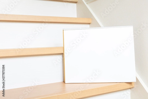 Fototapeta 階段に置いたスケッチブック