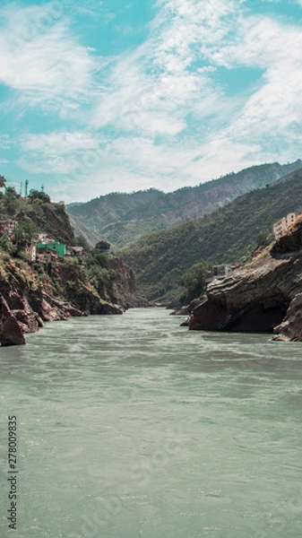 Fototapeta river in uttarakhand