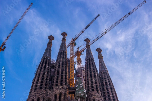 Fototapeta Sagrada Familia. Construction of the longest in the century. The Streets Of Barcelona