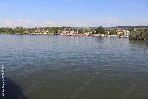 Obraz View on Walluf from Rhine river