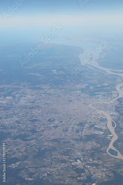 Fototapeta Bordeaux et l'embouchure de la Garonne, vue aérienne