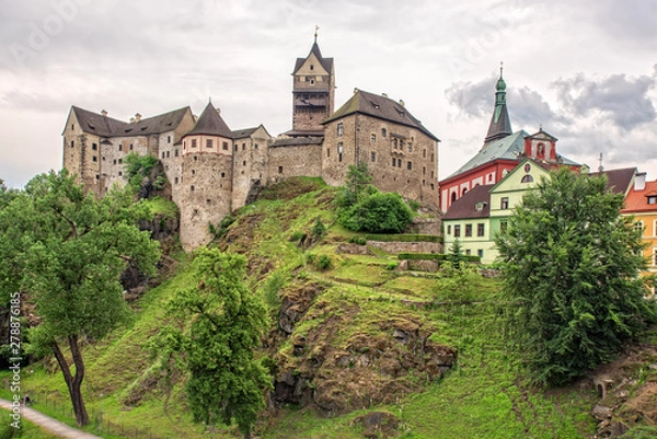 Fototapeta Burg Elbogen mit Kirche Stankt Wenzel in in Loket