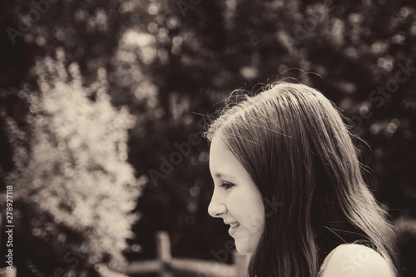 Obraz portrait of young woman in black and white