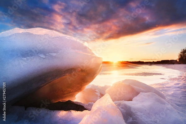 Obraz Sun shining through ice during winter