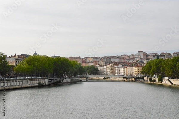 Fototapeta リヨンのローヌ川
