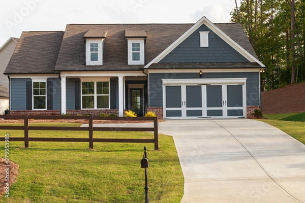 Obraz A gray ranch style model house