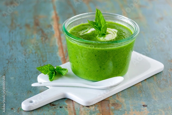 Obraz Grüne Suppe mit Minze