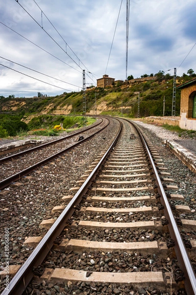 Fototapeta TRAIN AND HORIZON ROADS OF HEAVEN AND CLOUDS IN THE NORTH OF SPAIN
