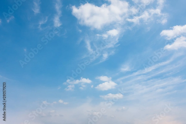 Fototapeta The vast blue sky and clouds sky