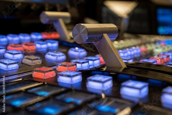 Obraz ME2 Live Switcher Video Mixer for Shows and Television