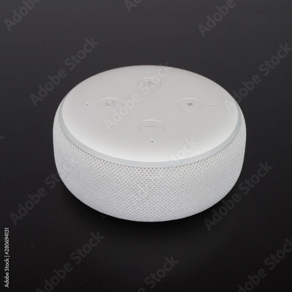 Fototapeta digital voice assistant with black background