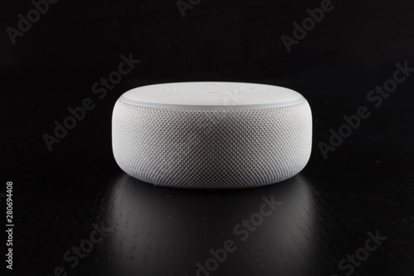 Fototapeta digital voice assistant with black background