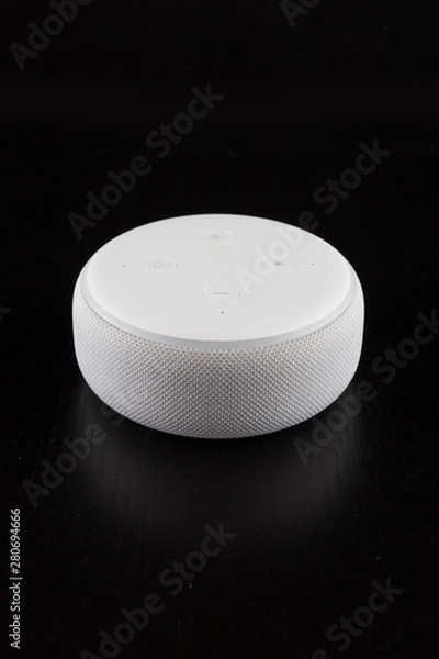 Fototapeta digital voice assistant with black background