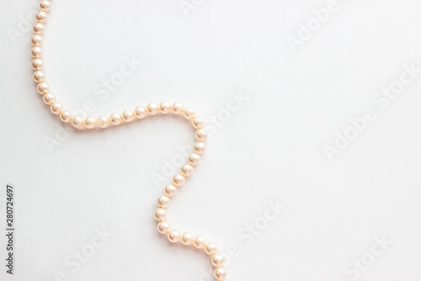 Obraz Pearls on white background